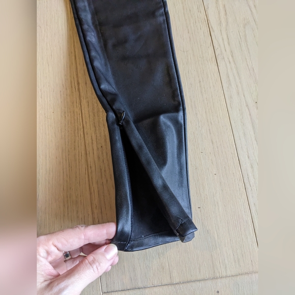 Velvet by Graham & Spencer Berdine Faux Leather Leggings. Size small. - Picture 3 of 12